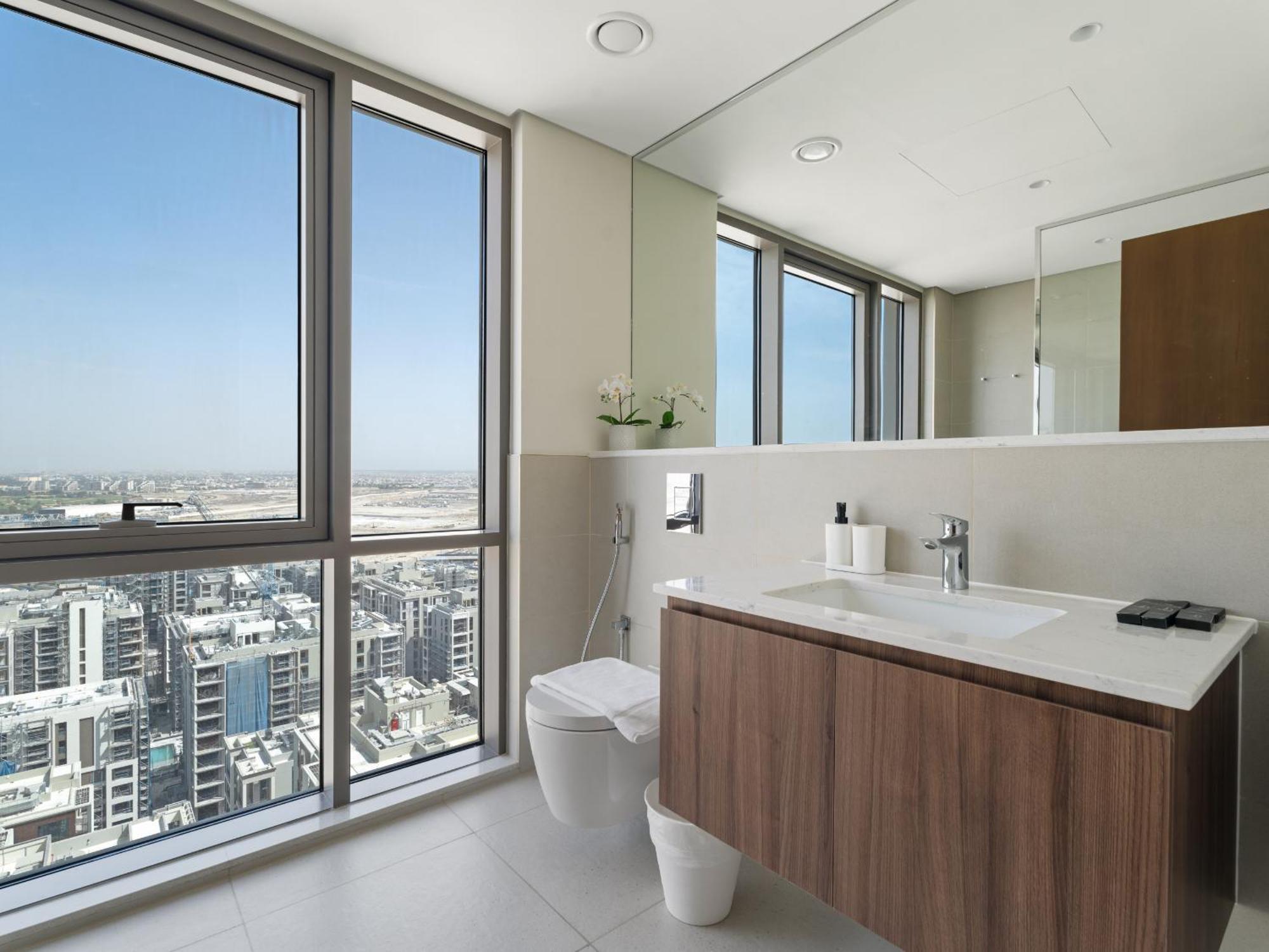 Apartment Pristine Luxury 2bdr With Sofa Bed In Vida Residences- Creek Dubai