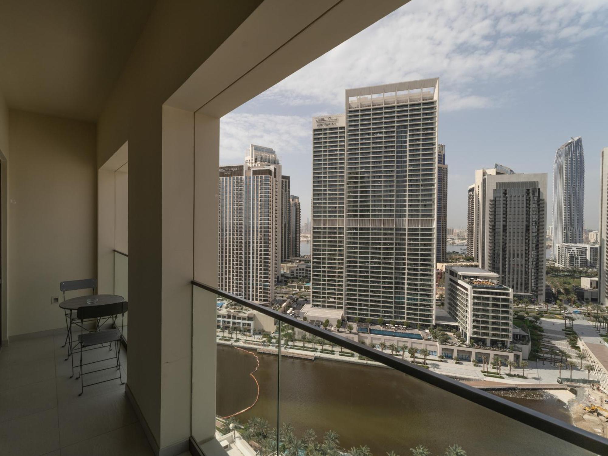 Pristine Luxury 2bdr With Sofa Bed In Vida Residences- Creek Dubai